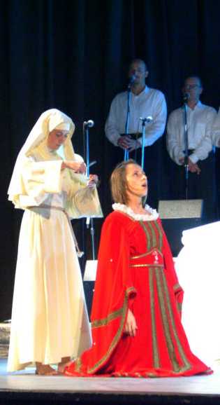 Chiara.jpg (17441 byte)
